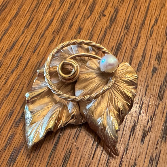 Jewelry - Vintage 1960s Gold Leaf Brooch with Faux Pearl Accent